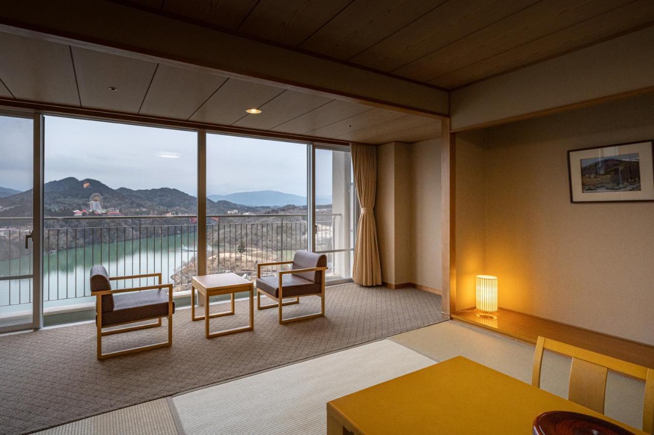 Enakyo Onsen Hotel Yuzuriha Экстерьер фото