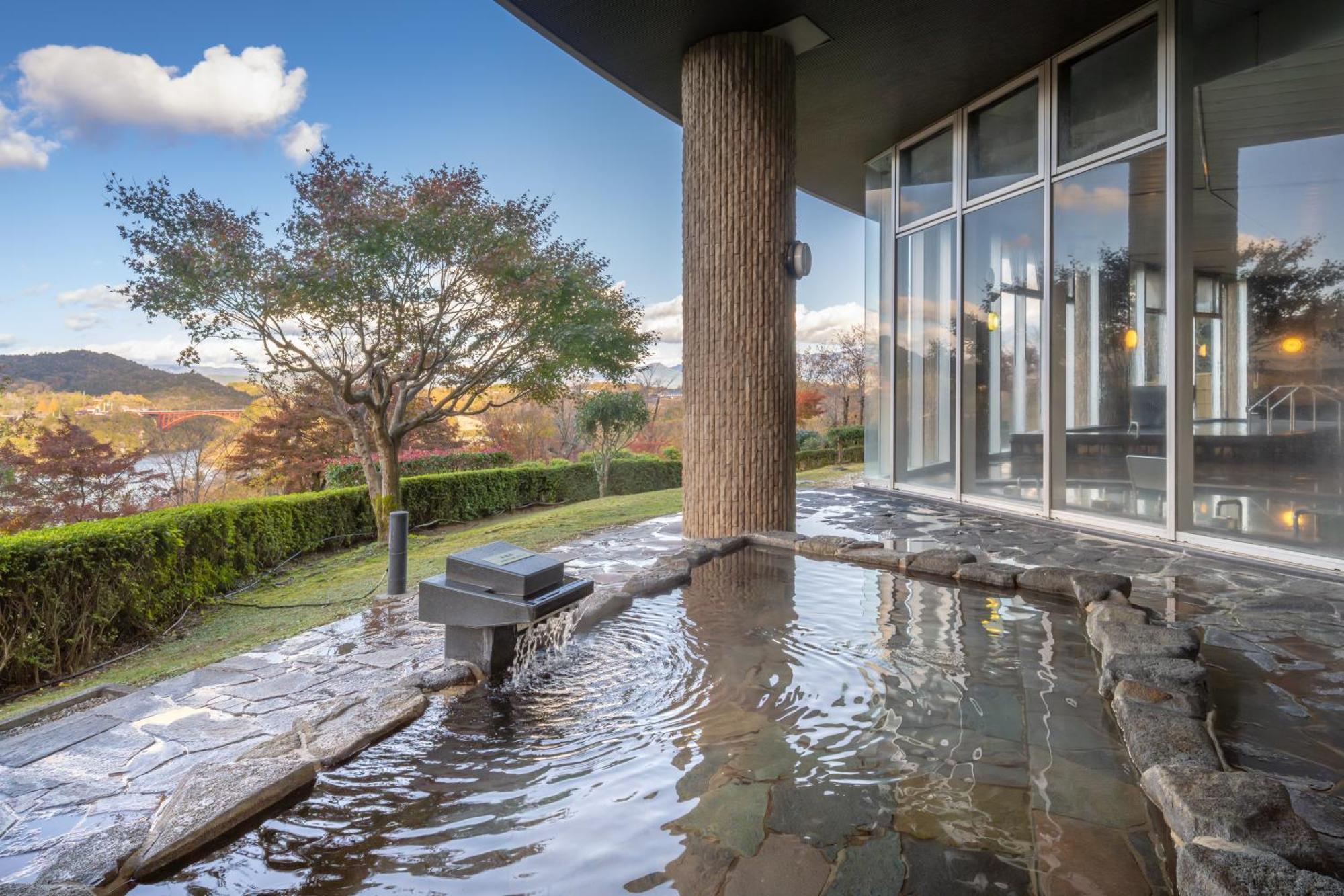 Enakyo Onsen Hotel Yuzuriha Экстерьер фото